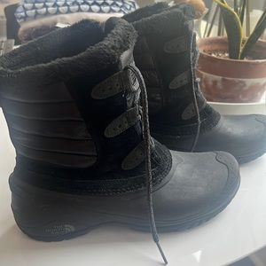 North face snow boots